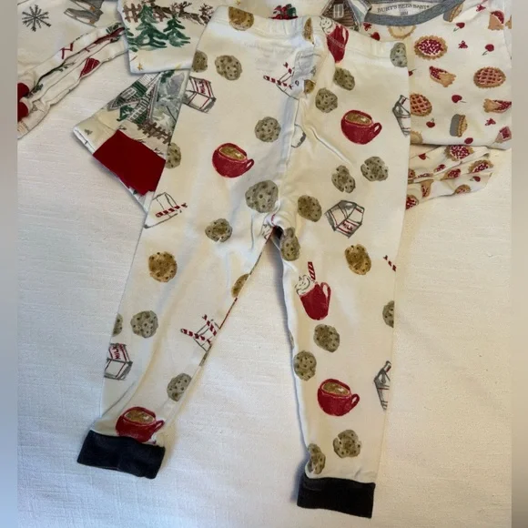 Burt’s Bees Baby | Bundle of 2-piece Holiday Pajama Sets | 18 months - Picture 14 of 16